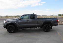 2019 Toyota Tacoma - Thumbnail 9
