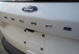 2020 Ford Escape - Thumbnail 18