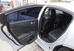 2019 Dodge Charger - Thumbnail 18