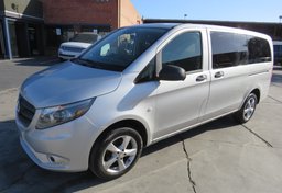 2016 Mercedes-Benz Metris Passenger Van - Thumbnail 2