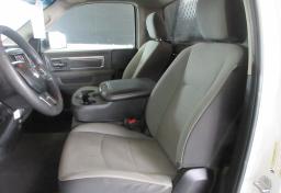 2021 Ram 1500 Classic - Thumbnail 31