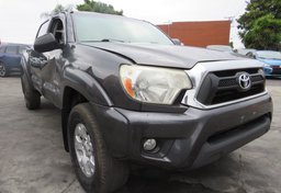 2015 Toyota Tacoma - Thumbnail 13