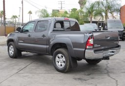 2015 Toyota Tacoma - Thumbnail 9