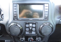 2014 Jeep Wrangler Unlimited - Thumbnail 34