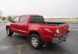 2011 Toyota Tacoma - Thumbnail 8