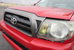 2011 Toyota Tacoma - Thumbnail 19