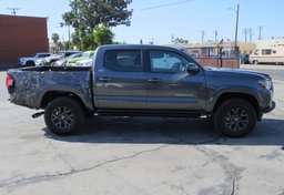 2021 Toyota Tacoma - Thumbnail 6