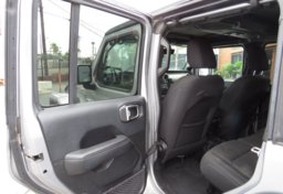 2018 Jeep Wrangler Unlimited - Thumbnail 23