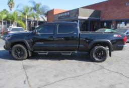 2023 Toyota Tacoma - Thumbnail 5