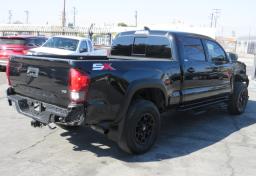 2023 Toyota Tacoma - Thumbnail 10