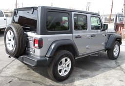 2019 Jeep Wrangler Unlimited - Thumbnail 4