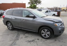 2020 Nissan Pathfinder - Thumbnail 3