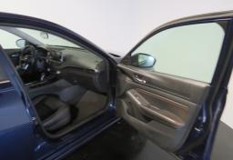 2020 Nissan Altima - Thumbnail 21