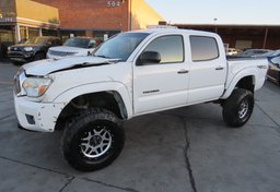 2015 Toyota Tacoma - Thumbnail 7