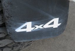 2015 Toyota Tacoma - Thumbnail 17