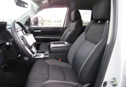 2017 Toyota Tundra 4WD - Thumbnail 28