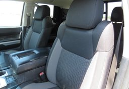 2015 Toyota Tundra 4WD Truck - Thumbnail 30