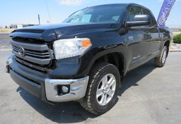 2015 Toyota Tundra 4WD Truck - Thumbnail 3