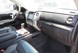 2015 Toyota Tundra 4WD Truck - Thumbnail 26