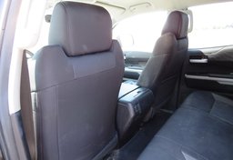 2015 Toyota Tundra 4WD Truck - Thumbnail 31