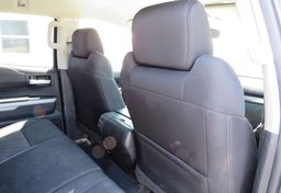 2015 Toyota Tundra 4WD Truck - Thumbnail 32