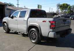 2022 Nissan Frontier - Thumbnail 7