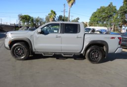 2022 Nissan Frontier - Thumbnail 11