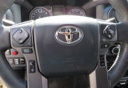 2020 Toyota Tacoma 4WD - Thumbnail 30