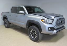 2016 Toyota Tacoma - Thumbnail 1