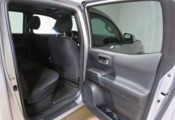 2016 Toyota Tacoma - Thumbnail 24