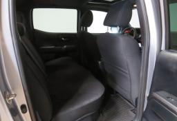 2016 Toyota Tacoma - Thumbnail 32