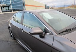 2020 Toyota Camry - Thumbnail 14