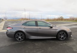 2020 Toyota Camry - Thumbnail 10