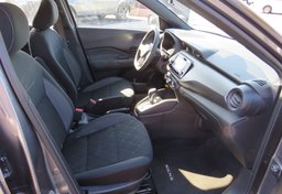 2020 Nissan Kicks - Thumbnail 26