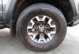 2021 Toyota Tacoma - Thumbnail 17