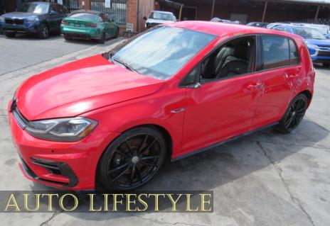 Picture of 2019 Volkswagen Golf R