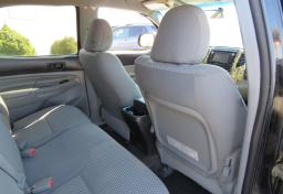 2015 Toyota Tacoma - Thumbnail 22