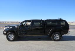 2015 Toyota Tacoma - Thumbnail 10