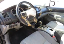 2015 Toyota Tacoma - Thumbnail 19