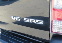 2015 Toyota Tacoma - Thumbnail 15