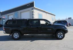 2015 Toyota Tacoma - Thumbnail 9