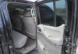 2018 Nissan Frontier - Thumbnail 22