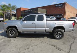 2018 Toyota Tacoma - Thumbnail 5