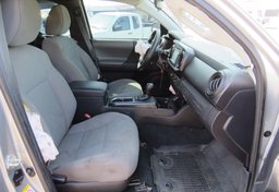 2018 Toyota Tacoma - Thumbnail 21