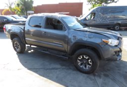 2017 Toyota Tacoma - Thumbnail 2