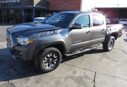2017 Toyota Tacoma - Thumbnail 1