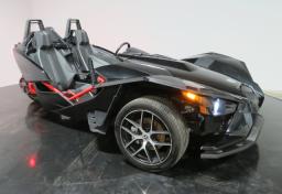 2016 Polaris SLINGSHOT - Thumbnail 5