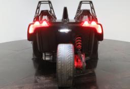 2016 Polaris SLINGSHOT - Thumbnail 13