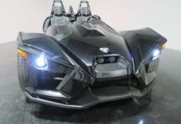 2016 Polaris SLINGSHOT - Thumbnail 4