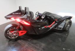 2016 Polaris SLINGSHOT - Thumbnail 11